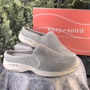 Easy Spirit Gray and White Athletic Shoes for Active Comfort